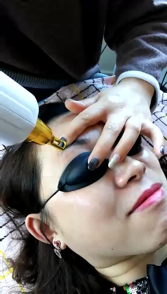 洗眉操作中