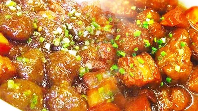 舌尖的美味,实拍安徽安庆特色菜,红薯粉烧红烧肉,这是家的味道