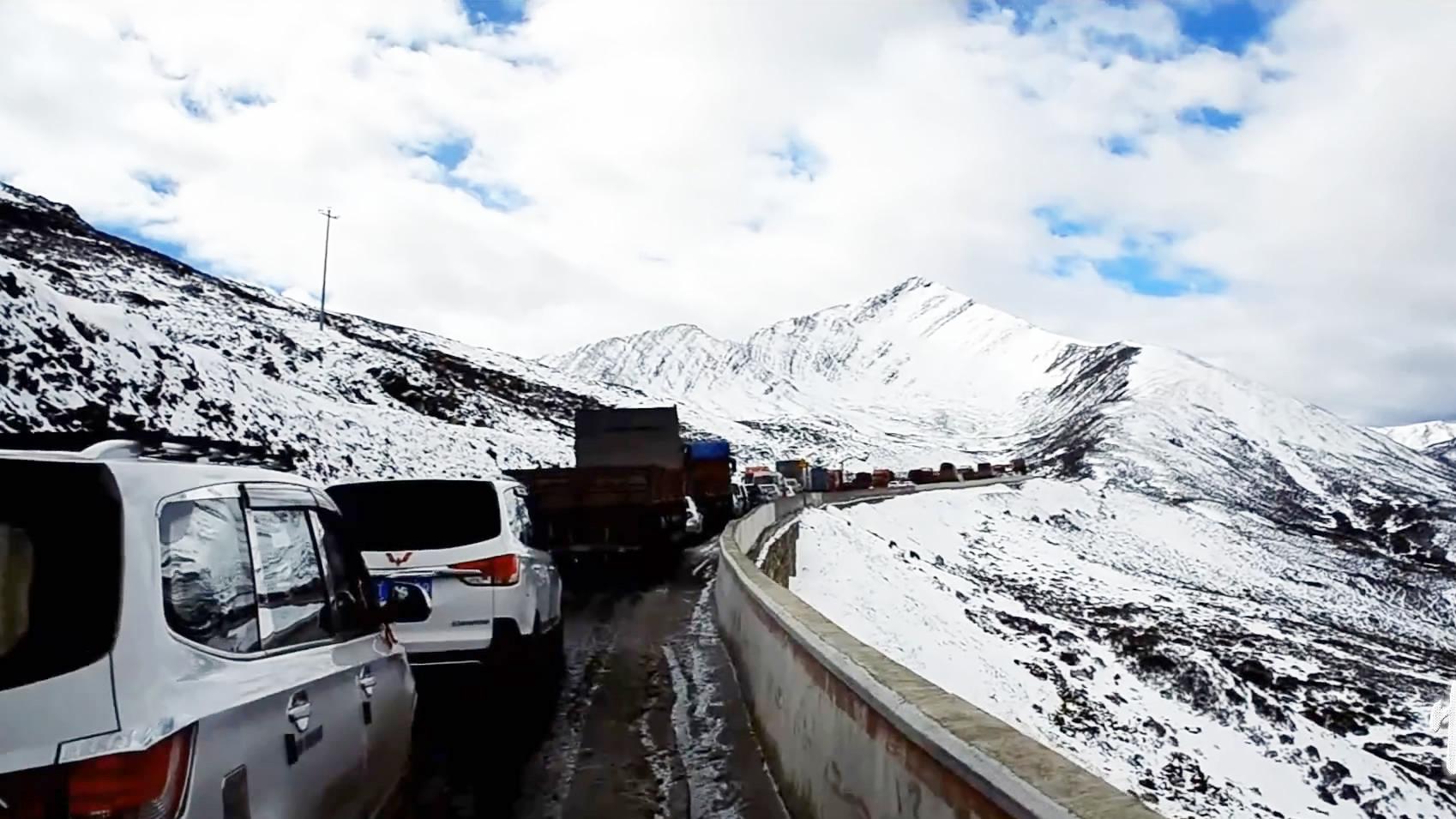 折多山大堵车,强烈谴责那些没素质的司机,情旅自驾游系列视频