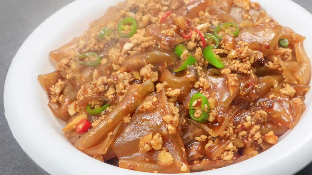 绿豆粉皮儿烩肉沫