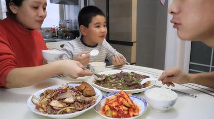 馋嘴王小闹杏鲍菇 - 西瓜视频